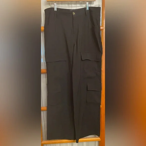 Sanctuary Women's Black Y2K Cargo Pants Wide Leg Size 12 - Picture 7 of 9